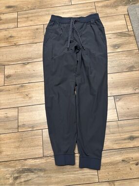 Lululemon Mens Size S Dark Charcoal Grey Drawstring Athletic Joggers 30 Inseam